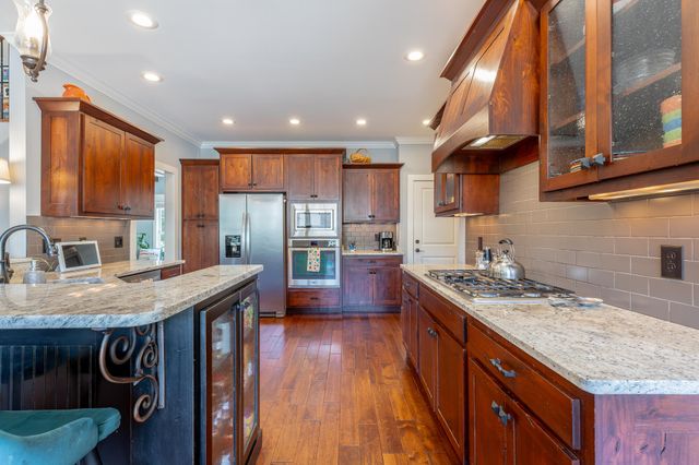 575 Blue Canyon Lane, Hixson, TN 37343