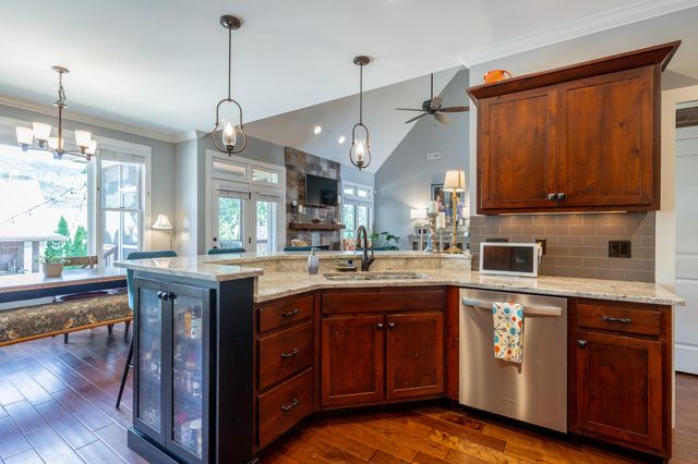 575 Blue Canyon Lane, Hixson, TN 37343