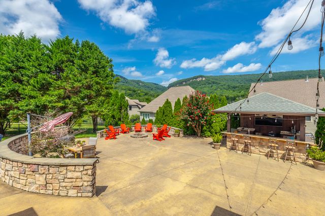 575 Blue Canyon Lane, Hixson, TN 37343