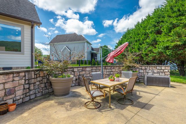 575 Blue Canyon Lane, Hixson, TN 37343
