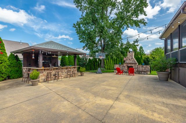 575 Blue Canyon Lane, Hixson, TN 37343