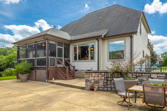 575 Blue Canyon Lane, Hixson, TN 37343