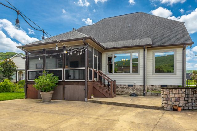 575 Blue Canyon Lane, Hixson, TN 37343