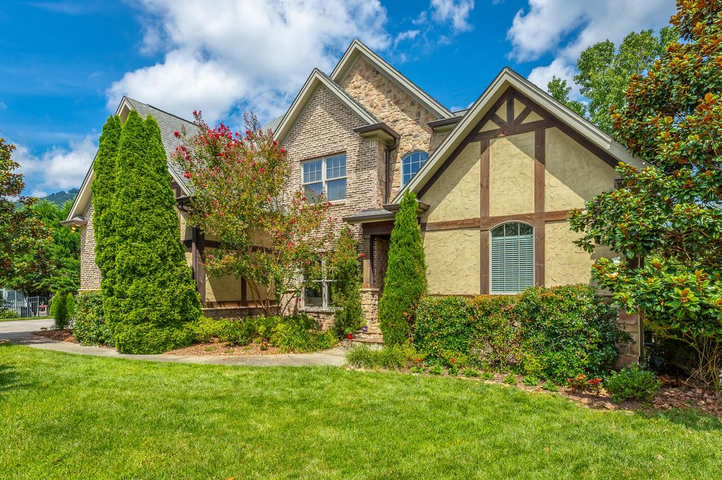 575 Blue Canyon Lane, Hixson, TN 37343