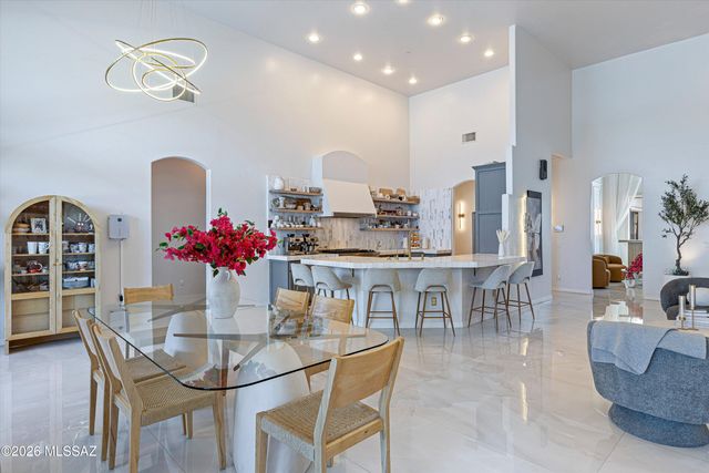 322 E Placita Haciendas Del Lago, Sahuarita, AZ 85629