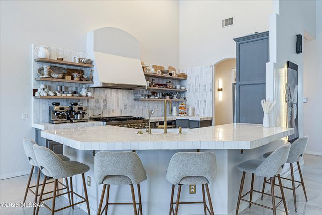 322 E Placita Haciendas Del Lago, Sahuarita, AZ 85629
