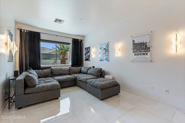 322 E Placita Haciendas Del Lago, Sahuarita, AZ 85629