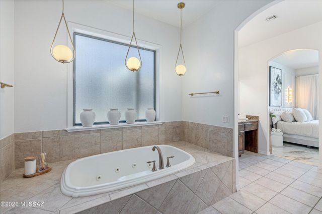 322 E Placita Haciendas Del Lago, Sahuarita, AZ 85629