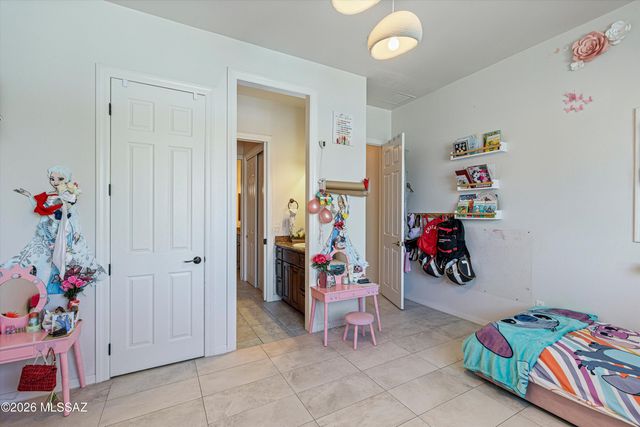 322 E Placita Haciendas Del Lago, Sahuarita, AZ 85629