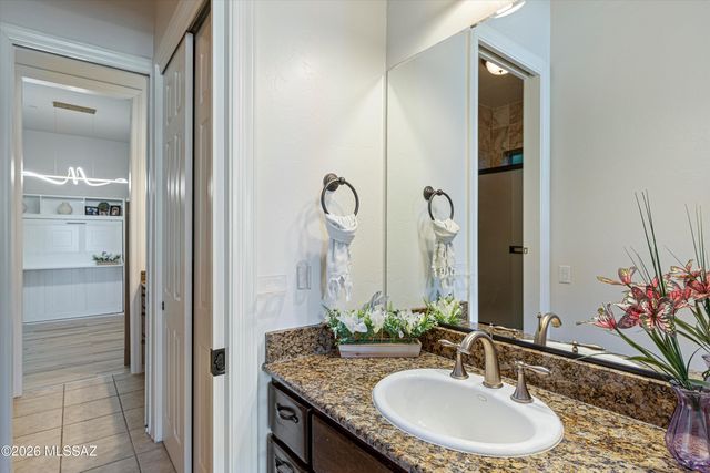 322 E Placita Haciendas Del Lago, Sahuarita, AZ 85629