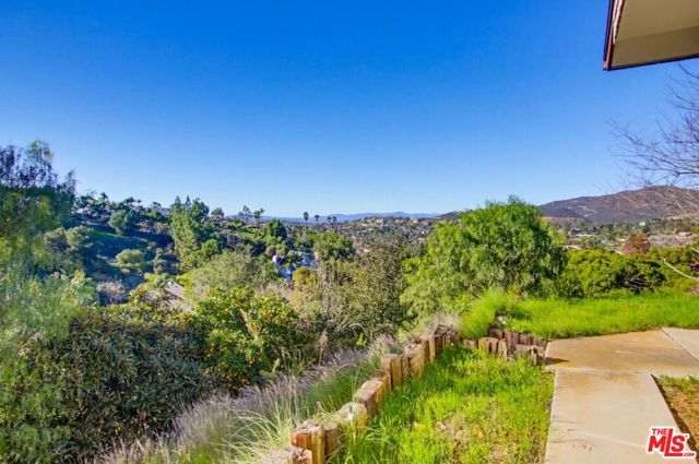 3709 Buena Creek Road, Vista, CA 92084