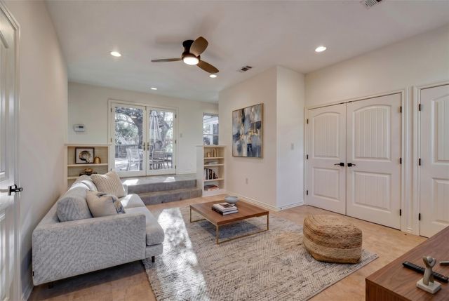 3927 Knollwood DR, Austin, TX 78731