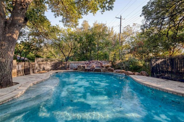 3927 Knollwood DR, Austin, TX 78731