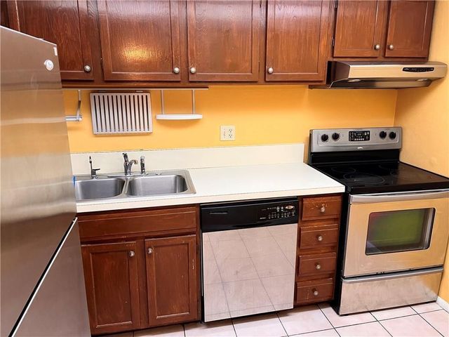 3690 Inverrary Drive 2c, Lauderhill, FL 33319