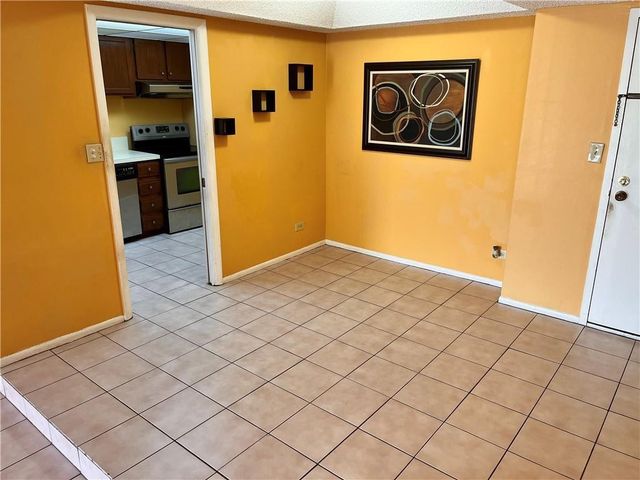 3690 Inverrary Drive 2c, Lauderhill, FL 33319