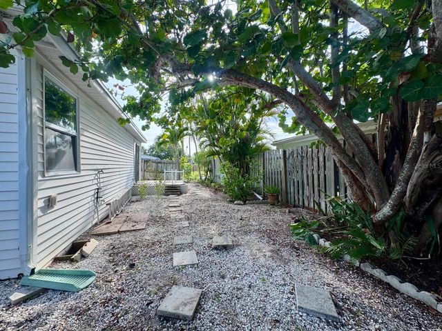 202 12TH AVENUE, Indian Rocks Beach, FL 33785