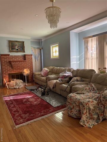 9021 189th Street, Hollis, NY 11423