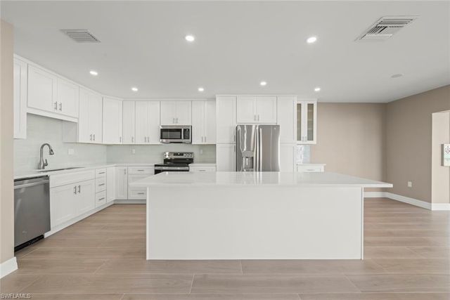 1341 Middle Gulf DR 14C, Sanibel, FL 33957