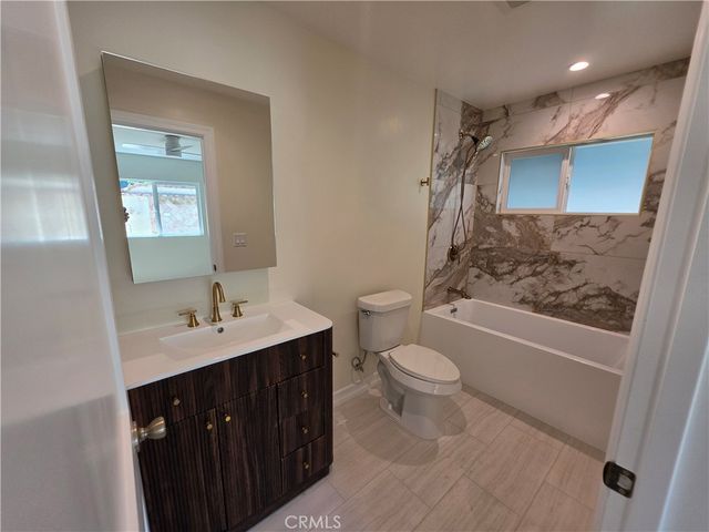 10849 N Swinton Avenue, Granada Hills, CA 91344