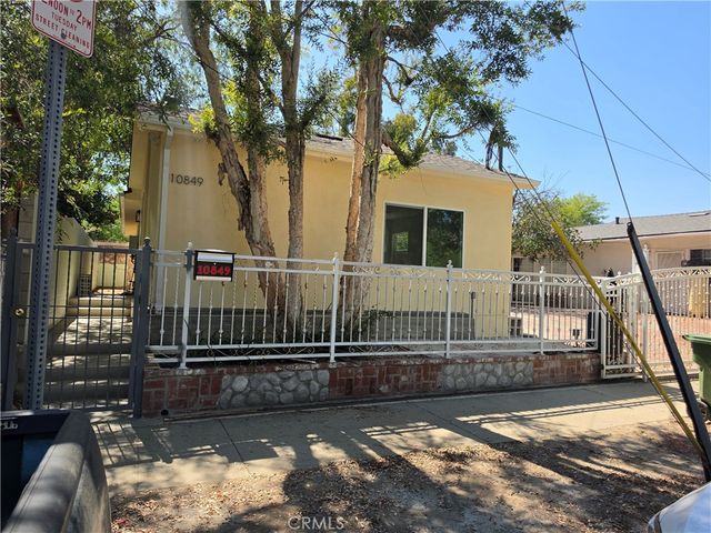 10849 N Swinton Avenue, Granada Hills, CA 91344
