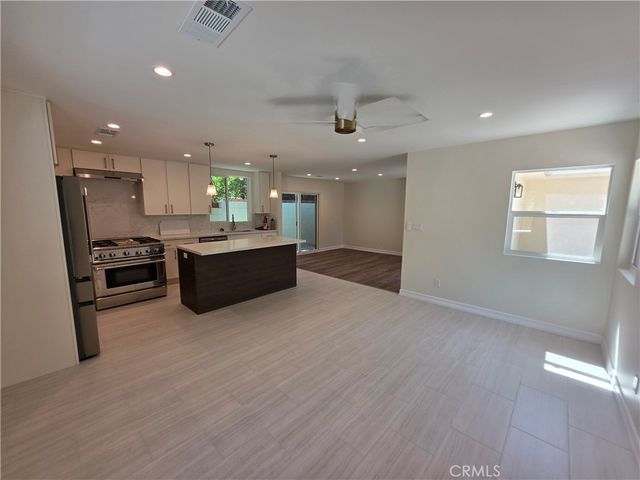 10849 N Swinton Avenue, Granada Hills, CA 91344