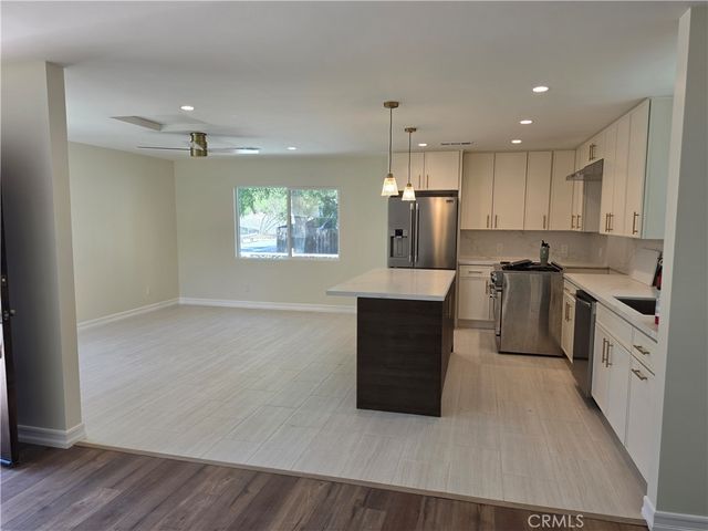 10849 N Swinton Avenue, Granada Hills, CA 91344
