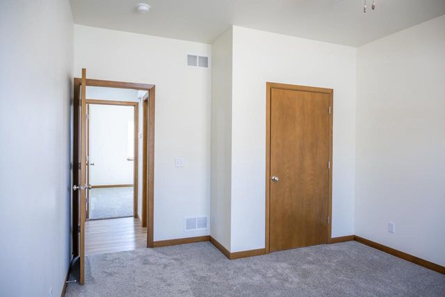 511 Oak Grove Drive, Necedah, WI 54646