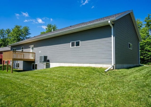 511 Oak Grove Drive, Necedah, WI 54646