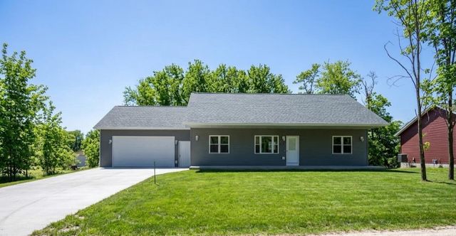 511 Oak Grove Drive, Necedah, WI 54646