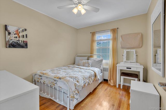 6 Longford Street, Huntington, NY 11743