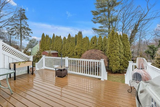 6 Longford Street, Huntington, NY 11743