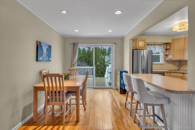 6 Longford Street, Huntington, NY 11743