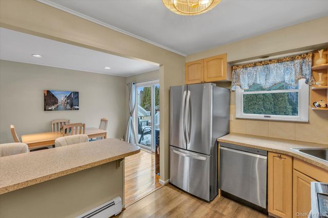 6 Longford Street, Huntington, NY 11743