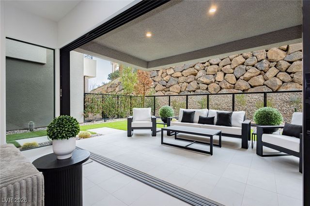 13 Promenade Isle Lane, Henderson, NV 89011