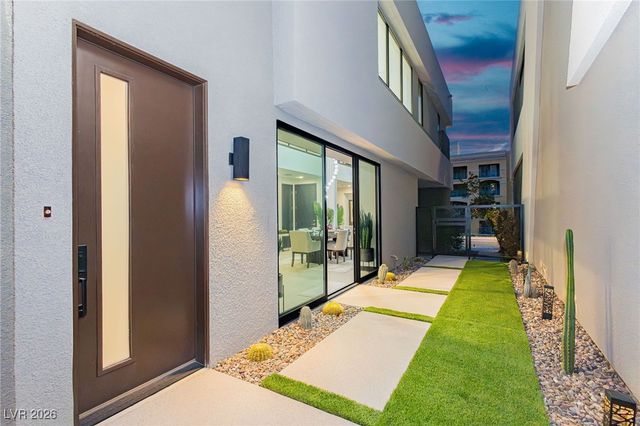 13 Promenade Isle Lane, Henderson, NV 89011