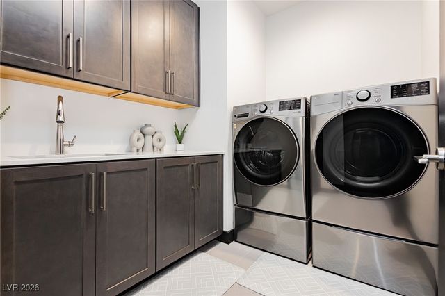 13 Promenade Isle Lane, Henderson, NV 89011