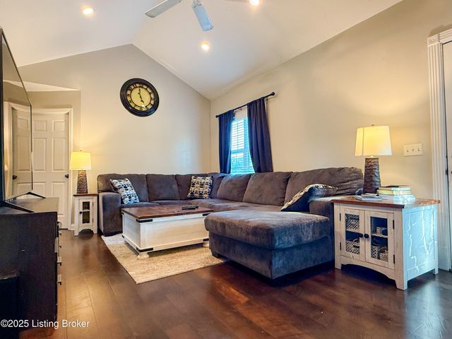 403 Hilltop Rd, Leitchfield, KY 42754