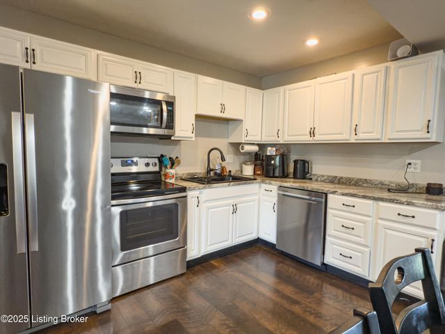 403 Hilltop Rd, Leitchfield, KY 42754