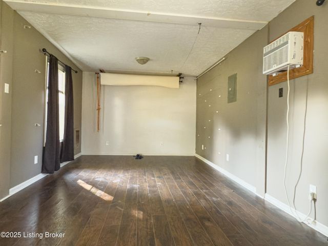 403 Hilltop Rd, Leitchfield, KY 42754