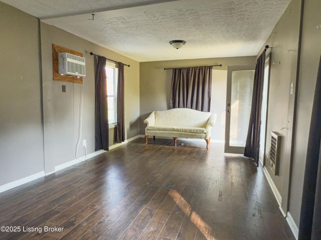 403 Hilltop Rd, Leitchfield, KY 42754