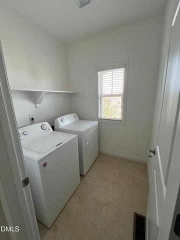 2821 Haw River Trail, Apex, NC 27502