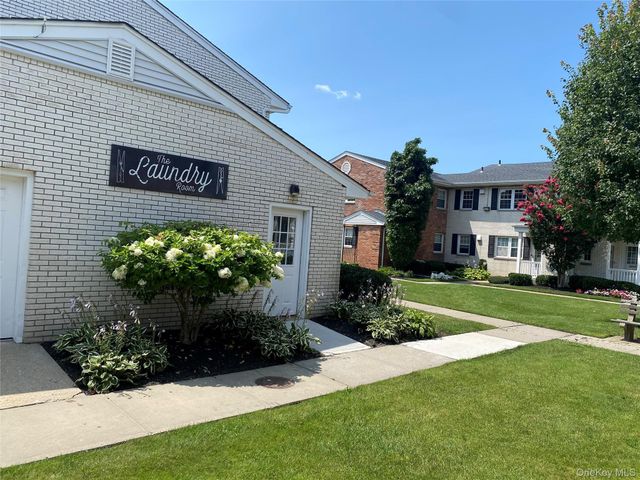 336 Kensington Lane, Bethpage, NY 11714