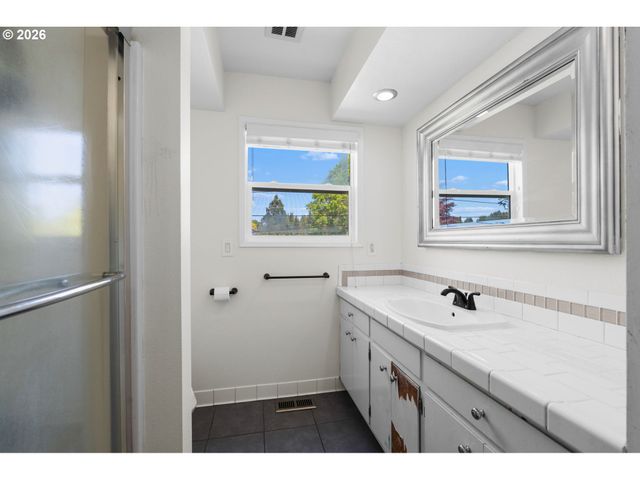 7507 Nw 16TH Ave, Vancouver, WA 98665