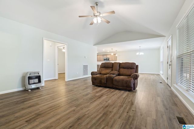 370 COUNTY ROAD 209, Crane Hill, AL 35053