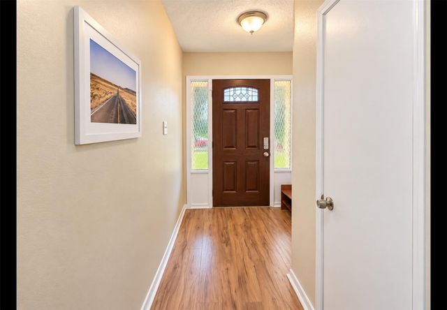 2114 S Yorktown Court S, League City, TX 77573