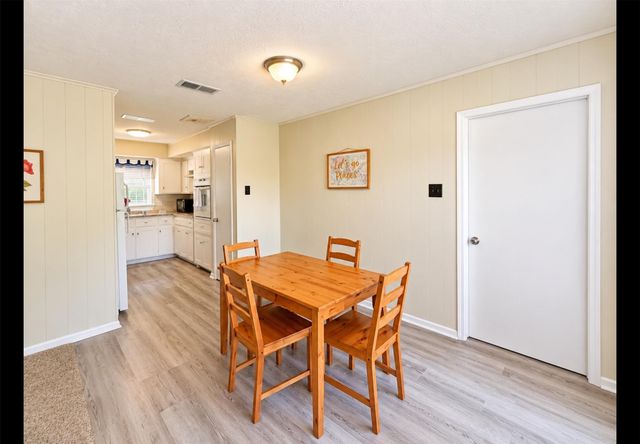 2114 S Yorktown Court S, League City, TX 77573