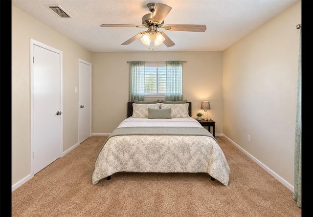 2114 S Yorktown Court S, League City, TX 77573