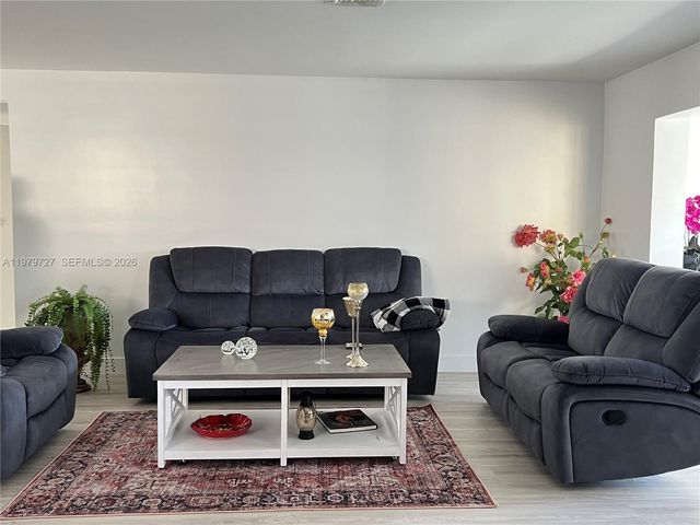 3771 NE 16th Ave, Pompano Beach, FL 33064