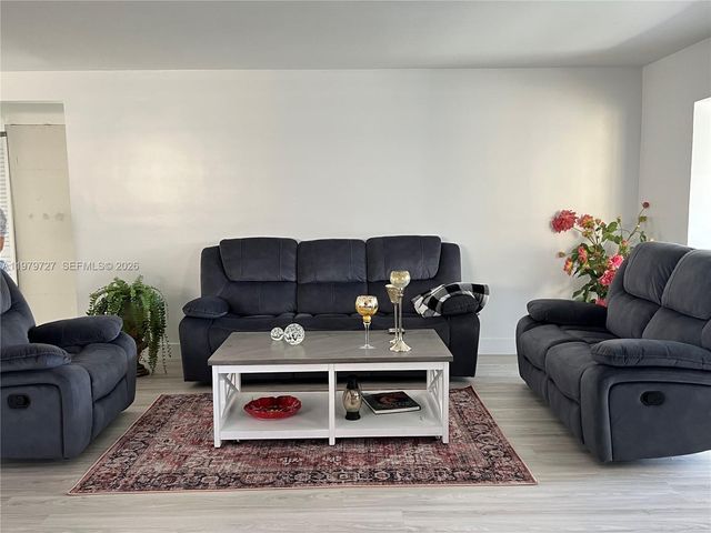 3771 NE 16th Ave, Pompano Beach, FL 33064