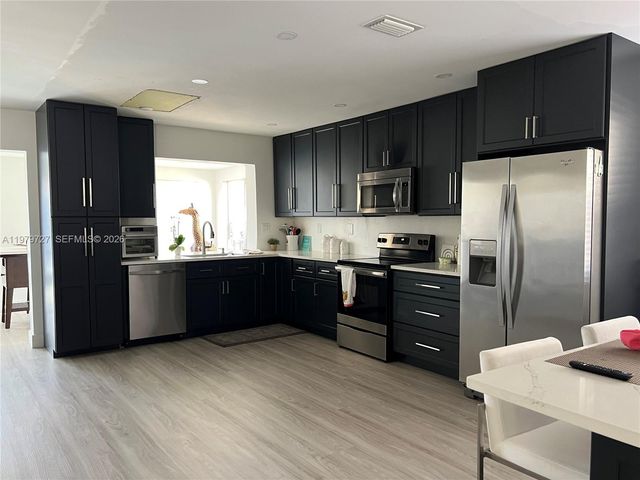 3771 NE 16th Ave, Pompano Beach, FL 33064